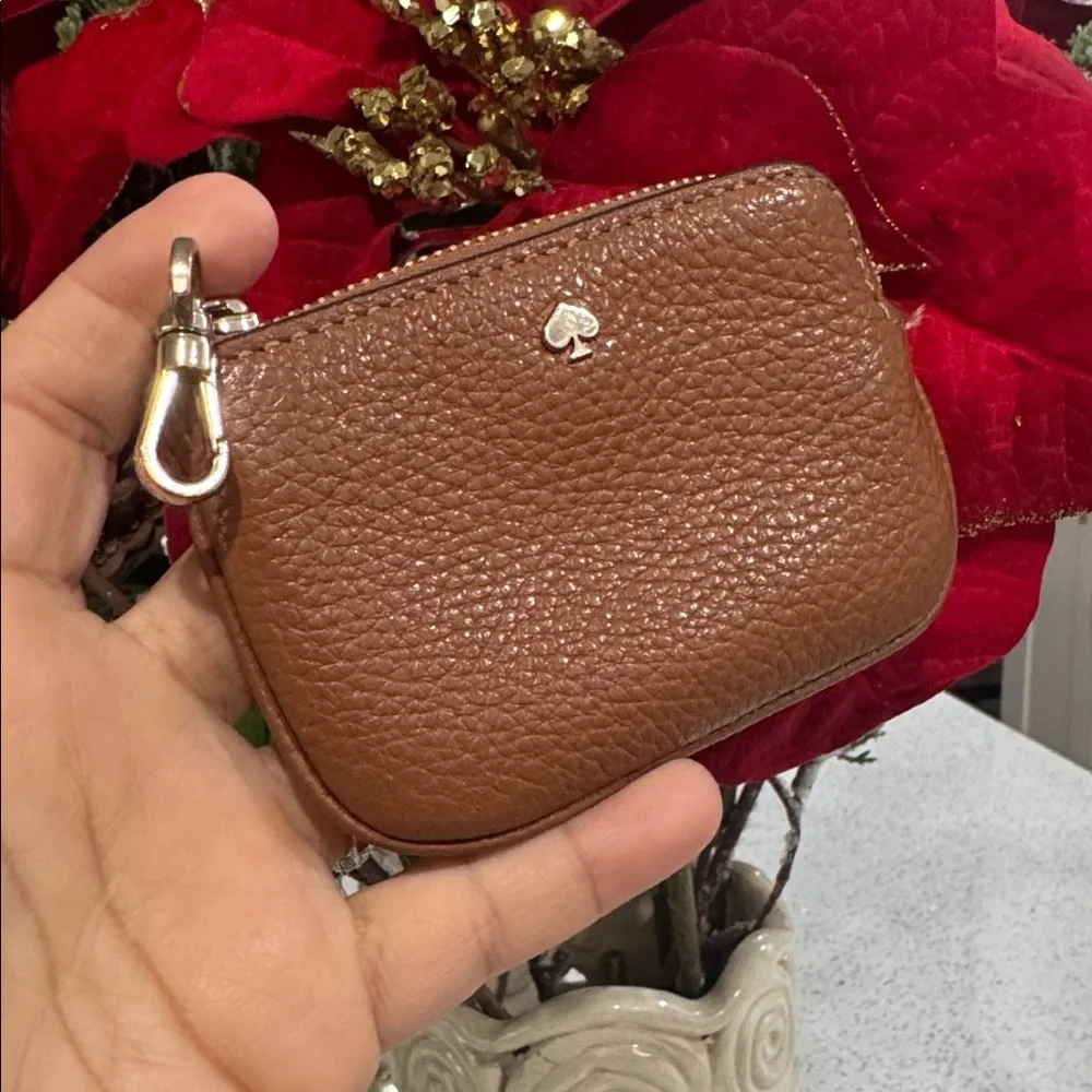 🤎Kate Spade New York Rosie Tan Small Gold Clip On Coin Purse